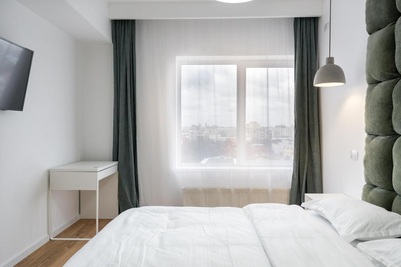 Jungle Escape - Luxe 1-Br Haven In Bucharest Appartement Buitenkant foto