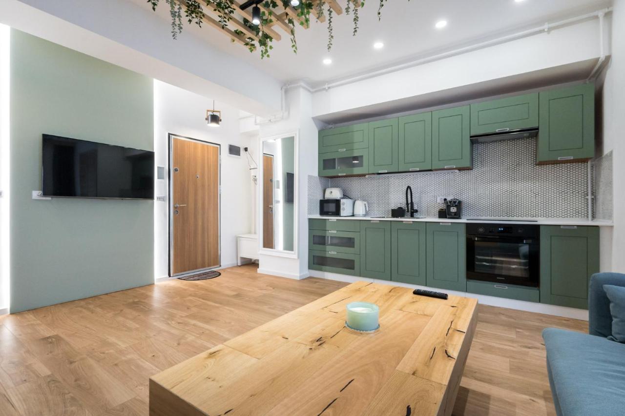 Jungle Escape - Luxe 1-Br Haven In Bucharest Appartement Buitenkant foto