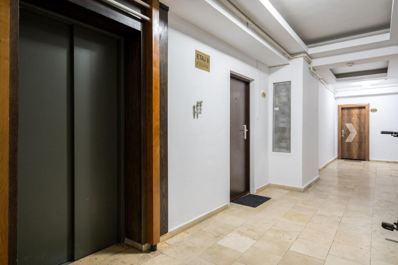 Jungle Escape - Luxe 1-Br Haven In Bucharest Appartement Buitenkant foto
