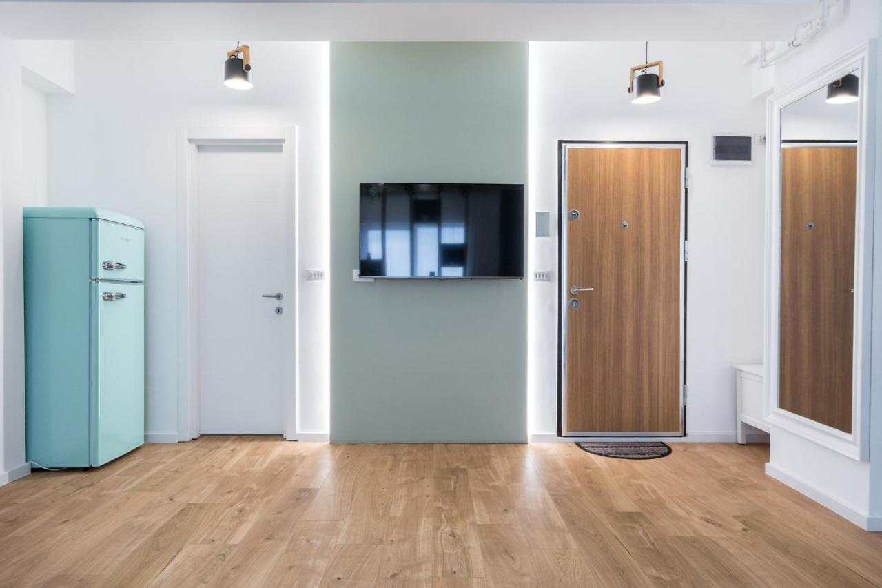 Jungle Escape - Luxe 1-Br Haven In Bucharest Appartement Buitenkant foto